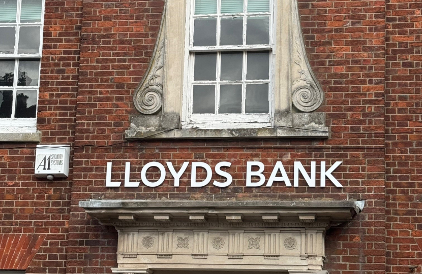 lloyds in petersfield