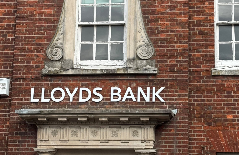 lloyds bank in petersfield