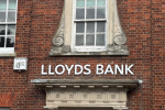 lloyds in petersfield