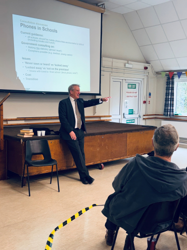 social media meeting Pfield