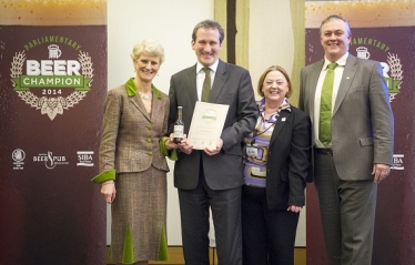 Damian with Brigid Simmons OBE (BBPA), Jackie Parker (CAMRA) & Keith Bott (SIBA)