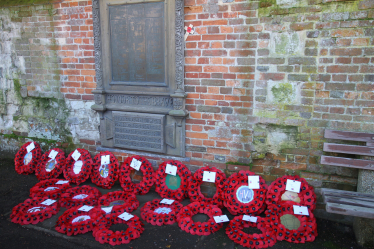 Poppy wreaths at Holybourne